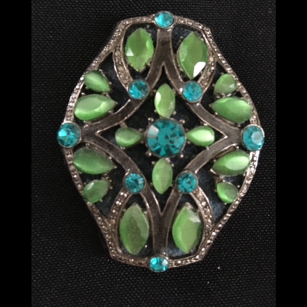 Brooche